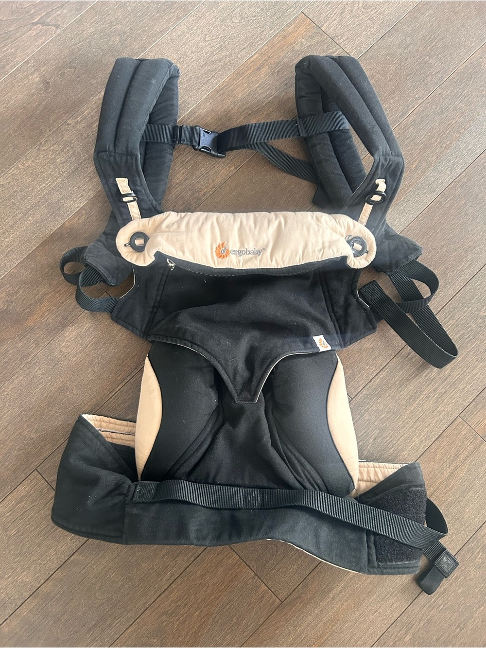 Ergobaby 360 Four Position Carrier in Black/Camel